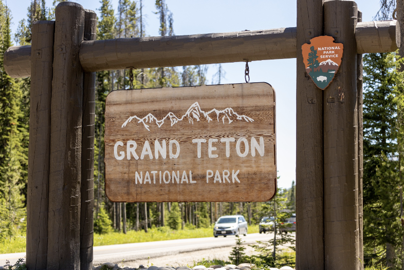 Grand Teton Nation Park Sign huntXcoop